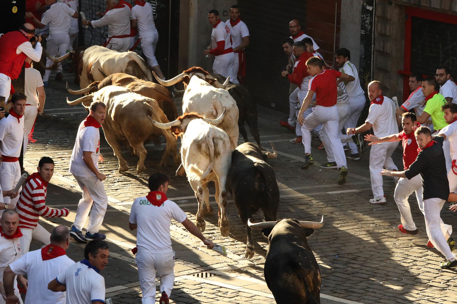 El quinto encierro de los Sanfermines, en imágenes