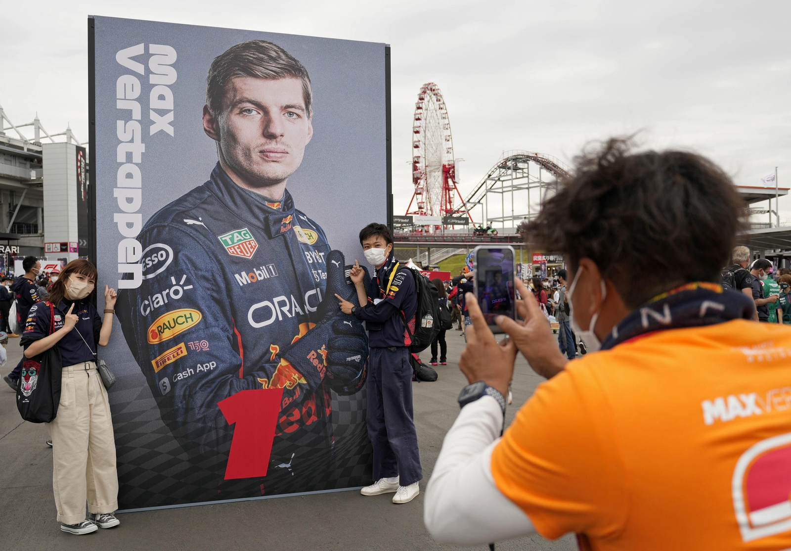 Las imágenes del segundo título de Verstappen