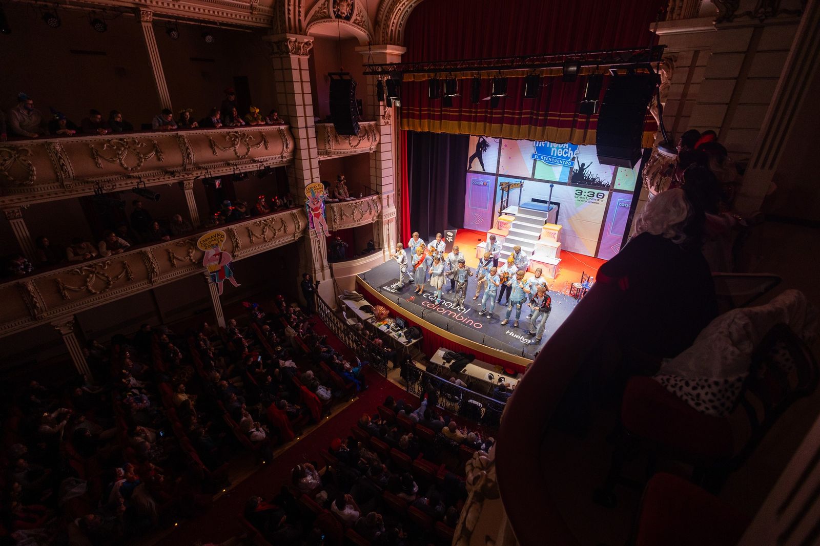 Comienzan las preeliminares con dos agrupaciones de la capital