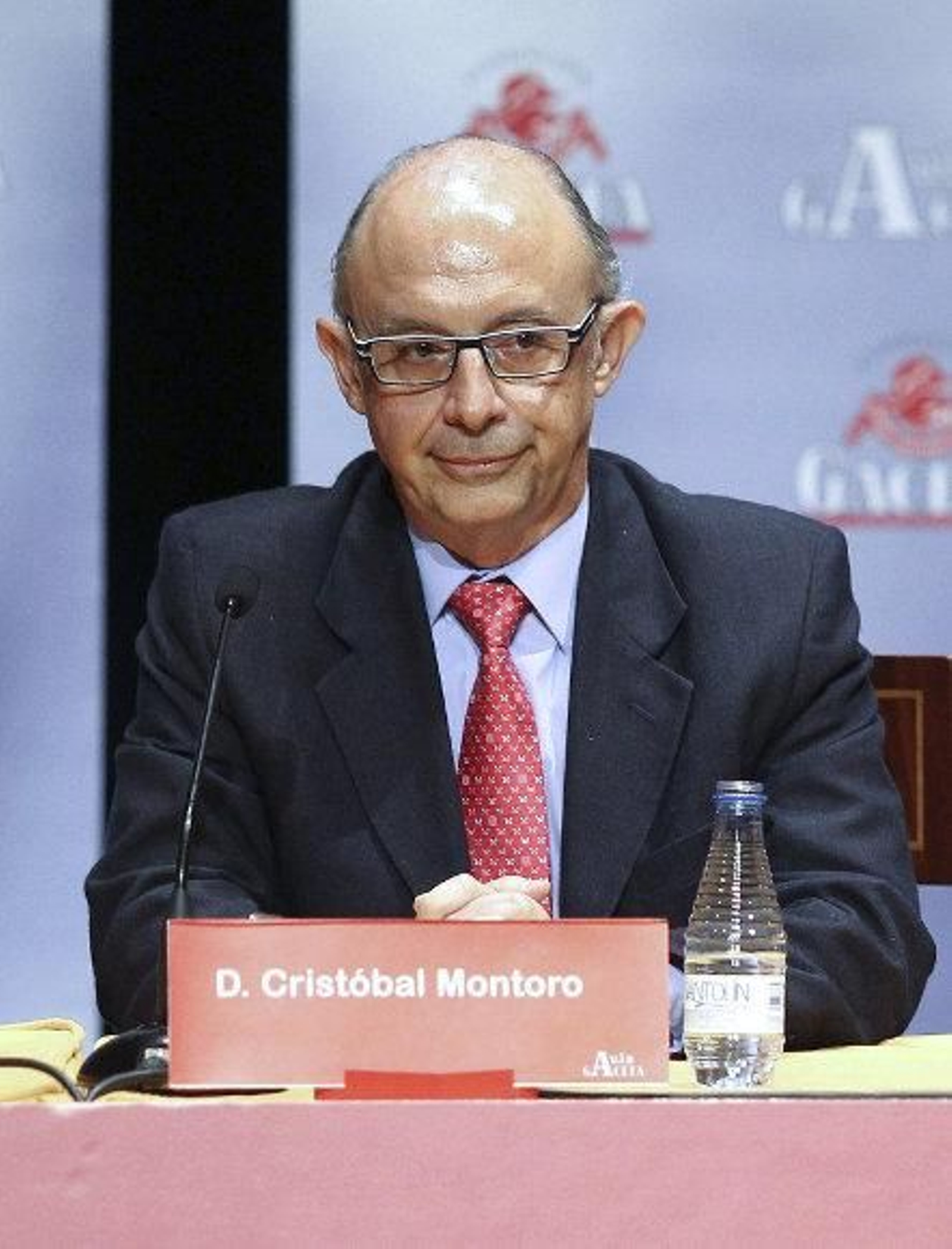 Cristóbal Montoro, ministro de Hacienda y Administraciones Públicas

Foto: EFE
