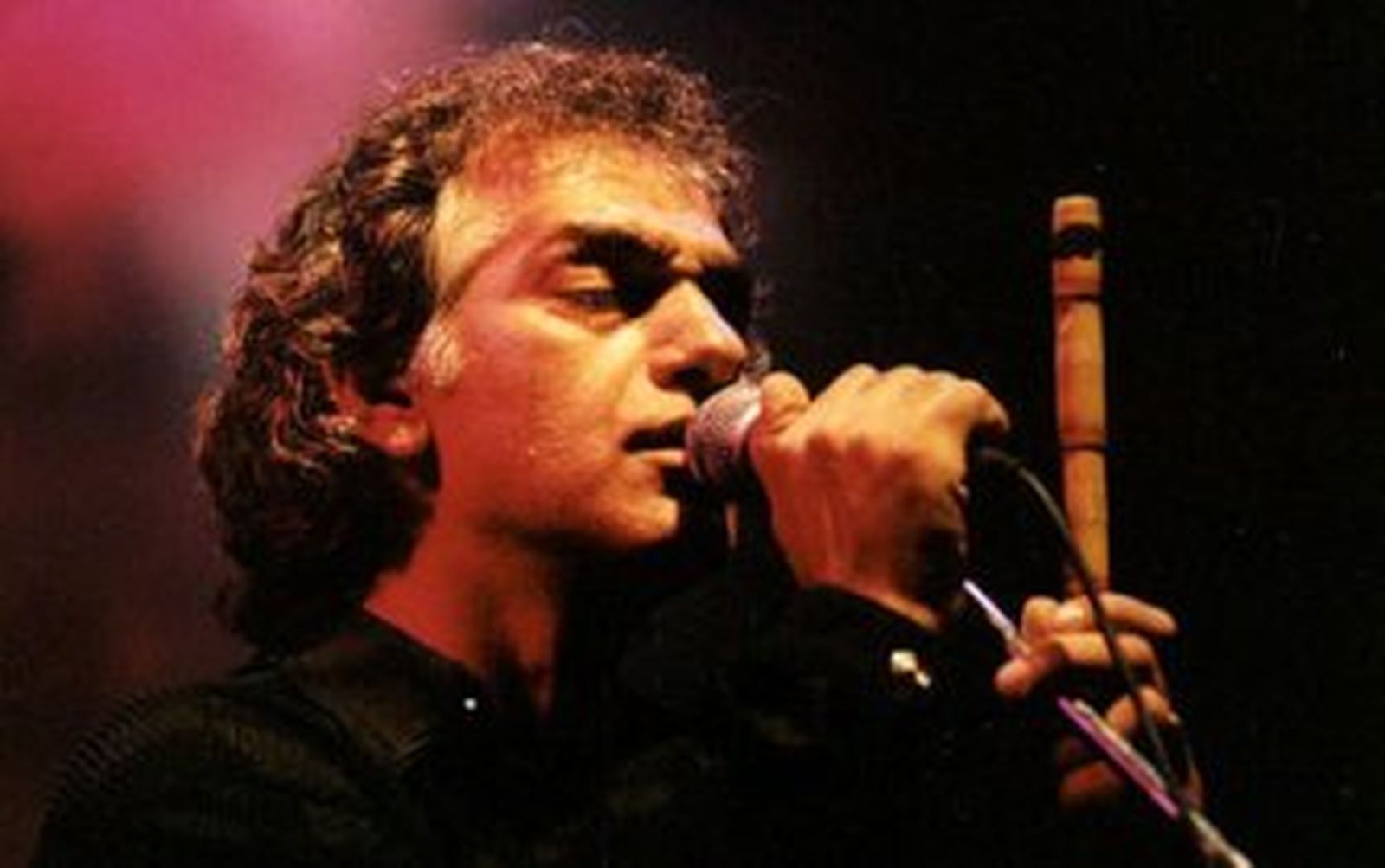 Omar Faruk y Arto Tuncboyaciyan rompen hoy fronteras en La Atalaya