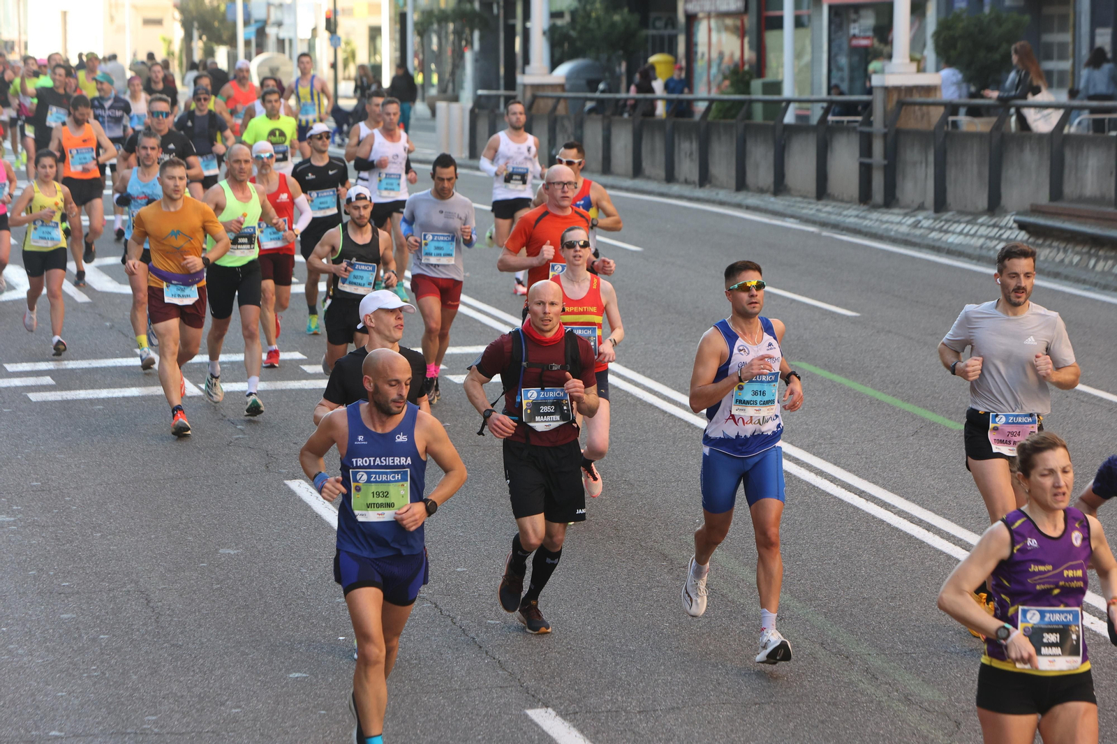Búscate en la Zurich maratón de Sevilla