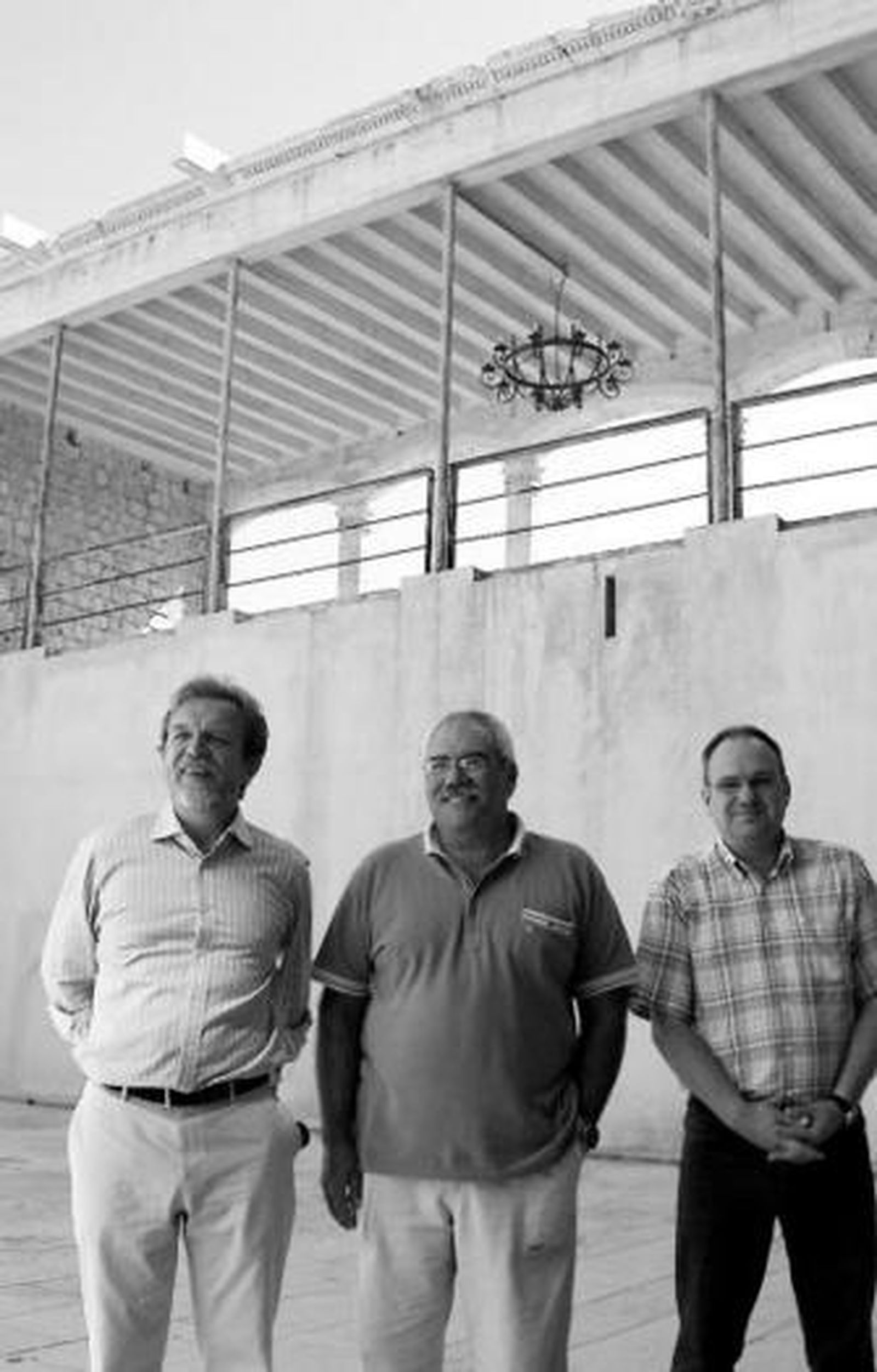 Alejandro Arjona, Miguel Morilla y el concejal Dietmar Roth.