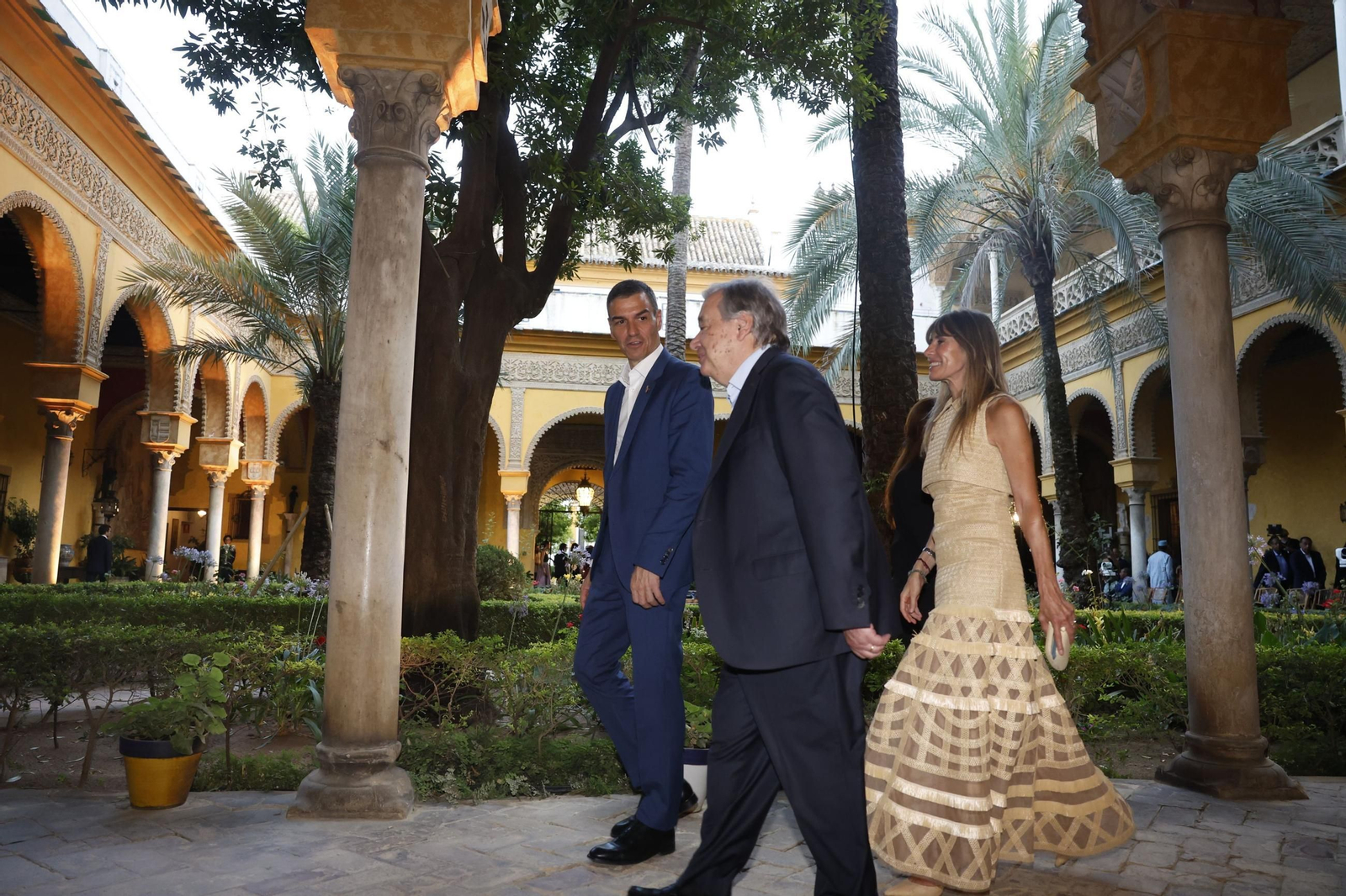 Las fotos de la cena de la cumbre de la ONU en el Palacio de las Dueñas de Sevilla