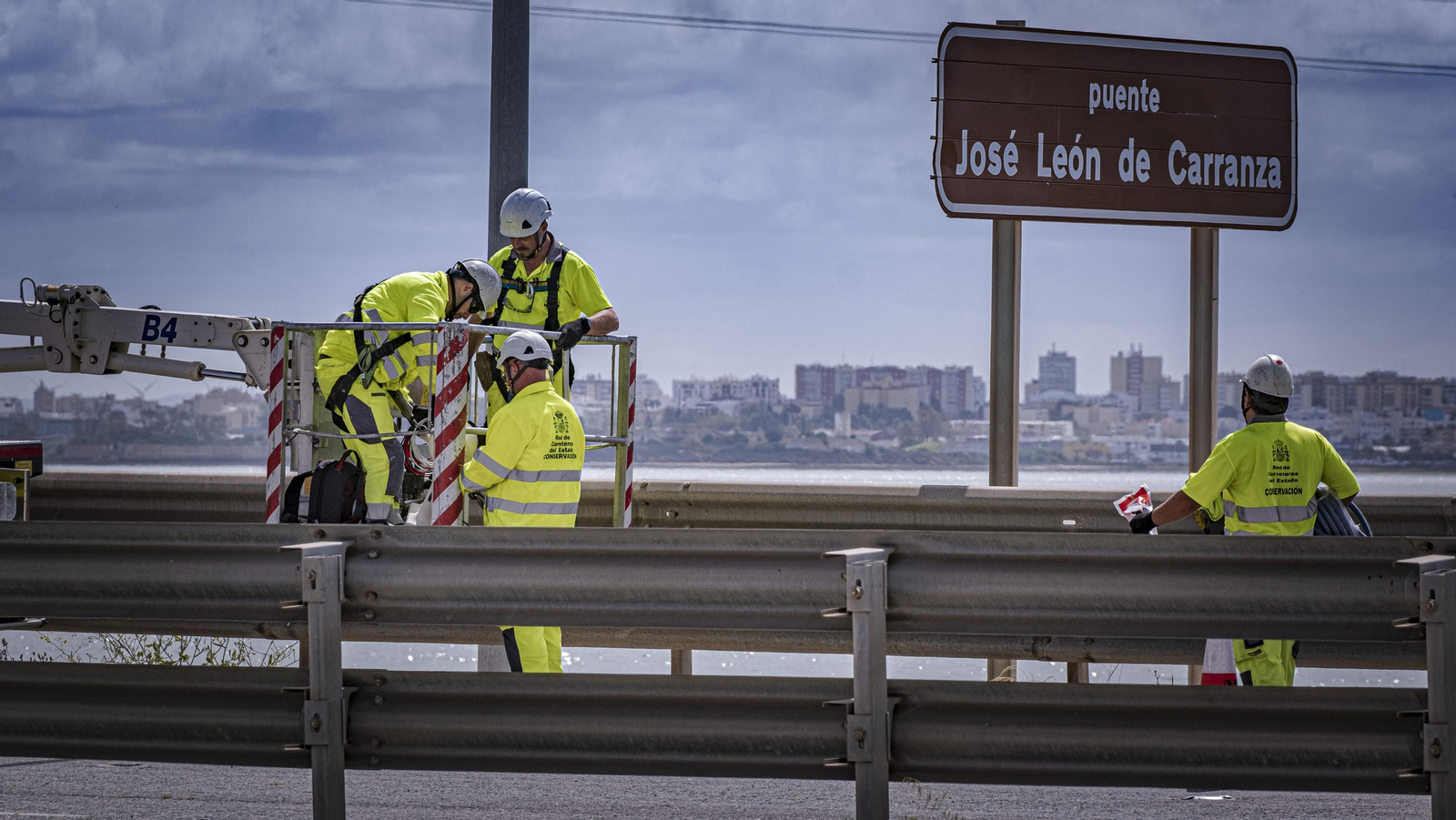 Las imágenes de la impresionante obra de sustitución del vano 30 del Puente Carranza