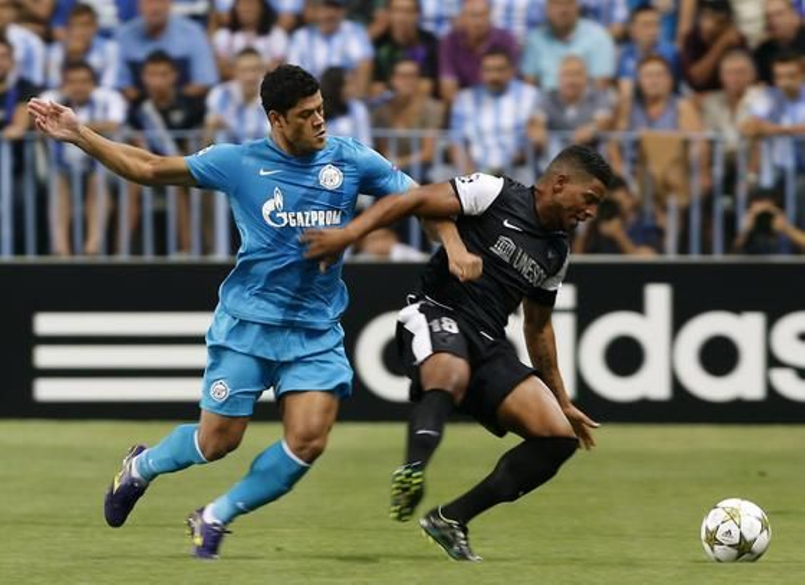 El estreno soñado del Málaga en la Champions, en fotos 

Foto: EFE