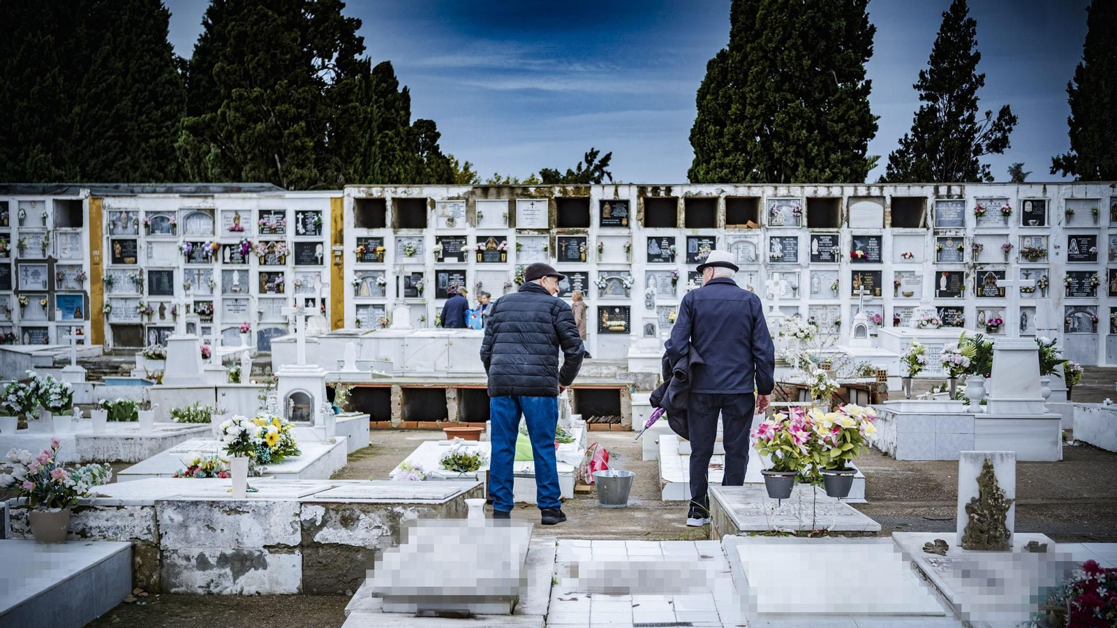 Las imágenes del día de los difuntos en Cádiz: Cementerio de El Puerto de Santa María