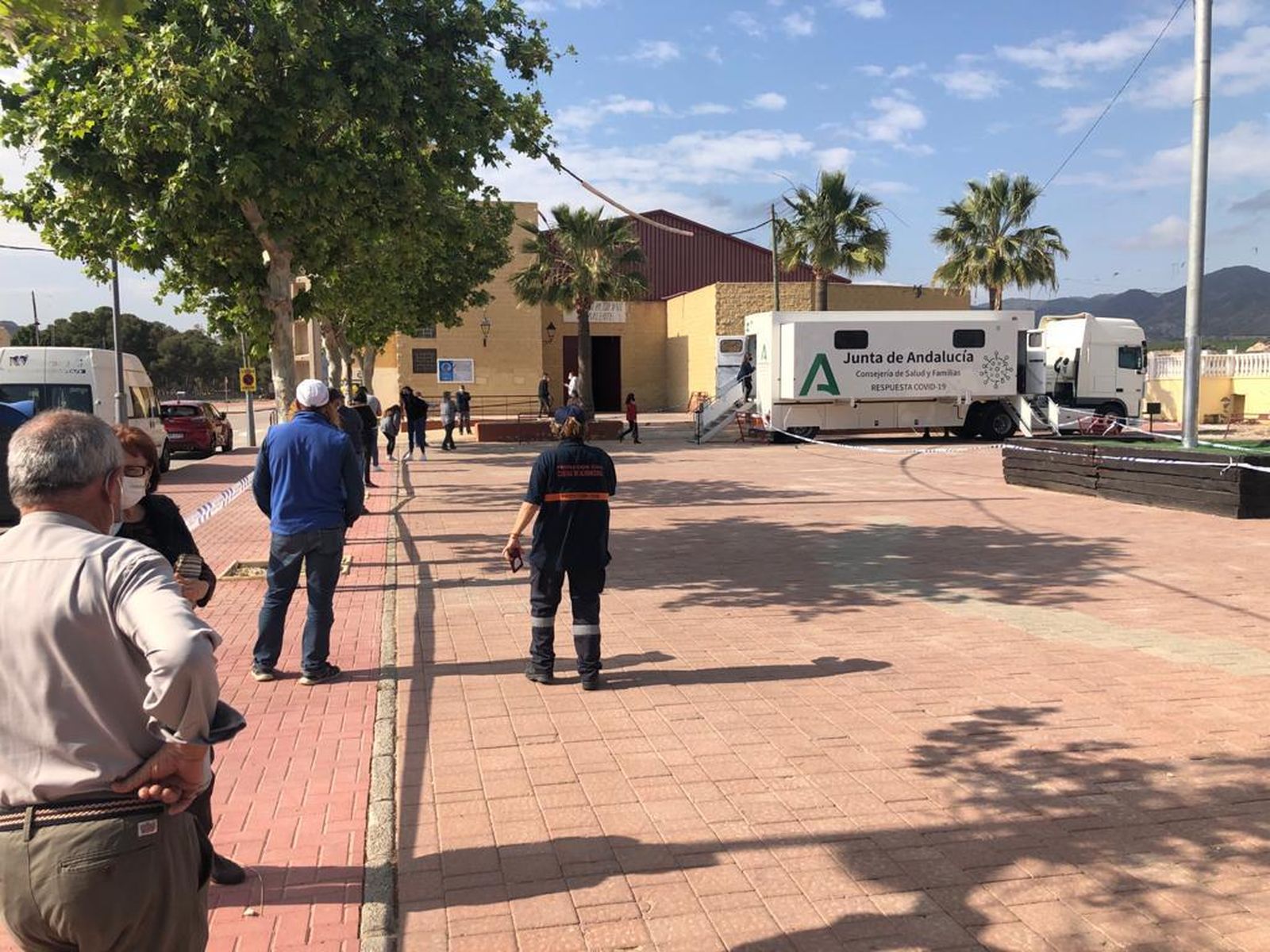 Punto de toma de muestras ayer en Cuevas del Almanzora.