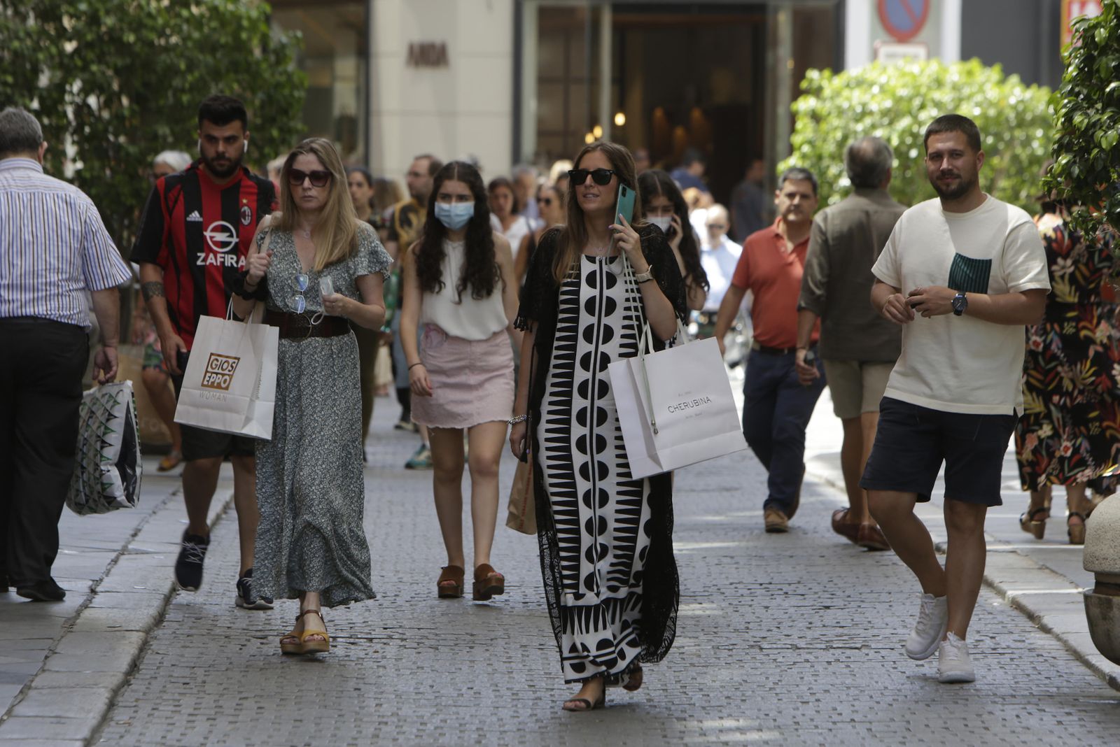 Una calle del centro de Sevilla en pleno verano.