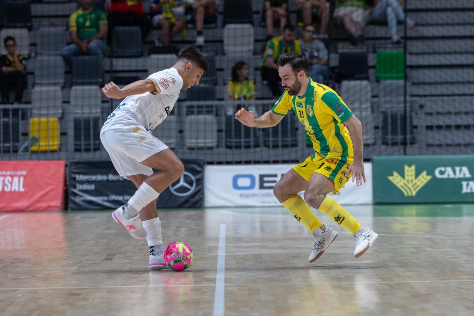 Las mejores imágenes de la amplia victoria del Jaén Paraíso Interior FS sobre O Parrulo Ferrol