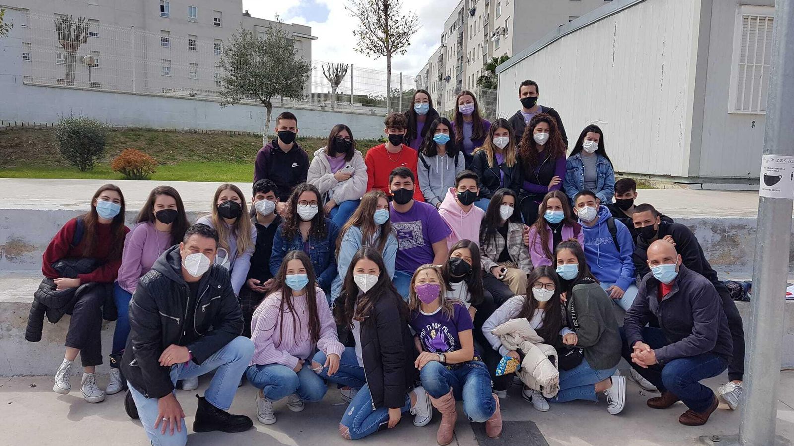 Alumnos y profesores del IES Lola Flores.