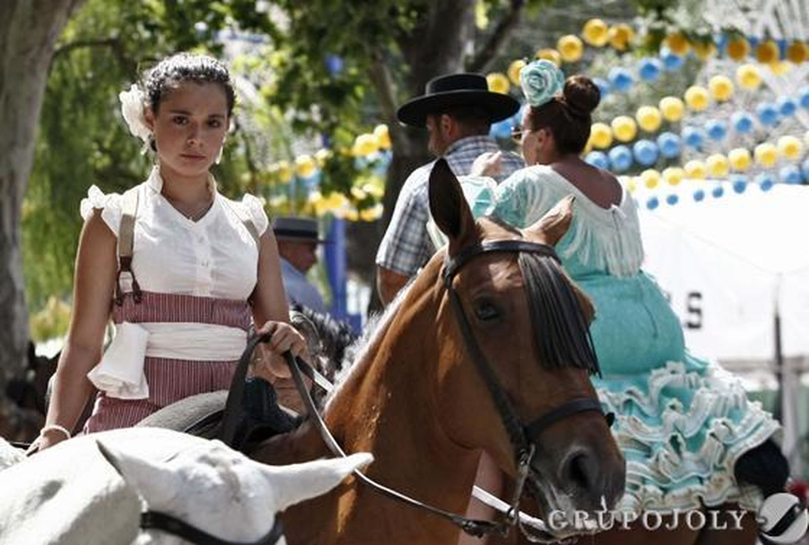 La Feria reúne a miles de personas en su jornada más esperada y en un año en el que se recuerda a Paco de Lucía

Foto: Erasmo Fenoy