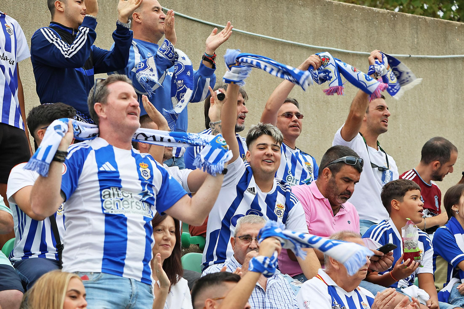 Búscate en las gradas del Betis Deportivo-Recreativo de Huelva