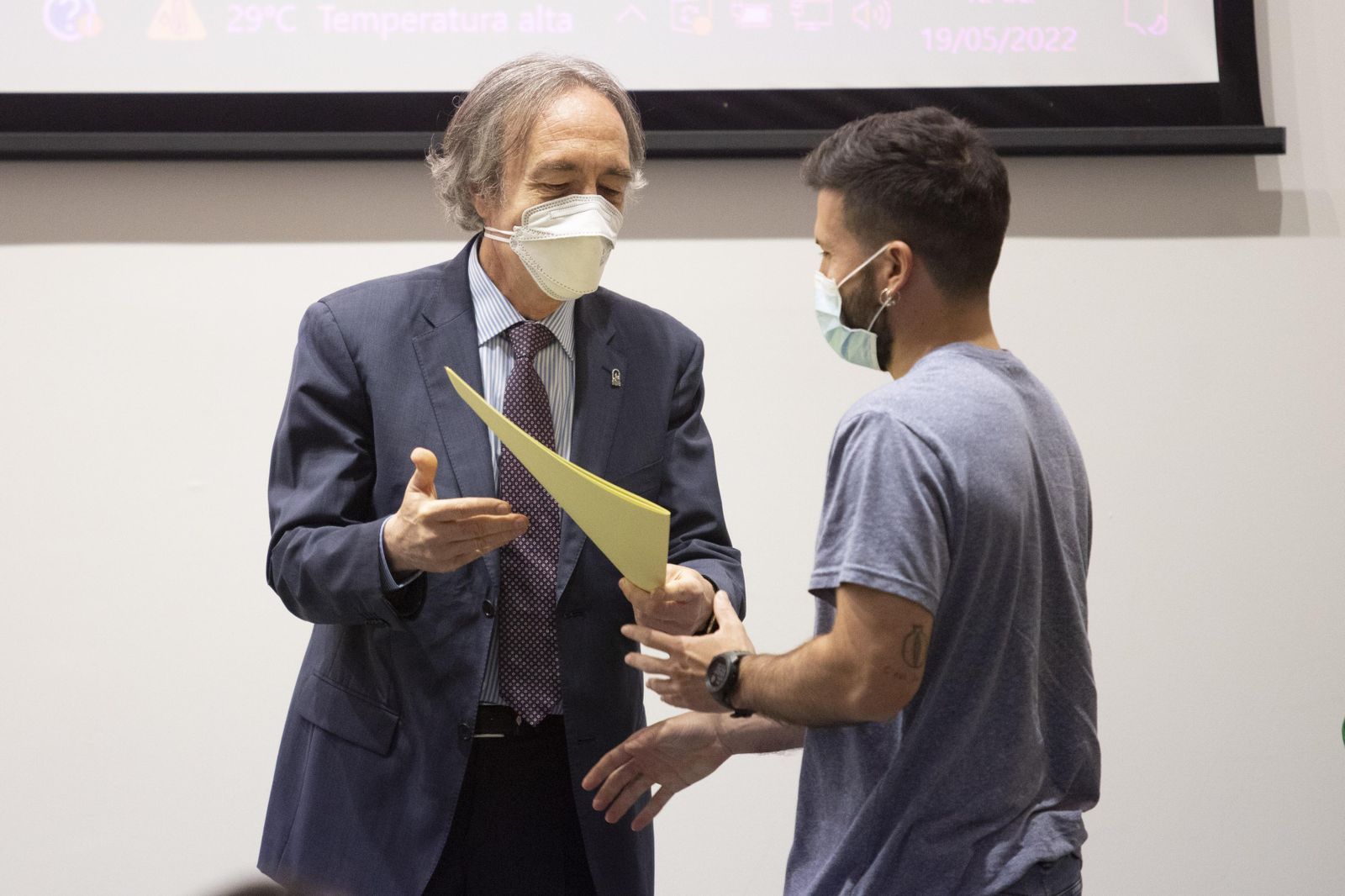 Así ha sido el acto de despedida a los Especialistas Internos Residentes del Hospital San Cecilio de Granada