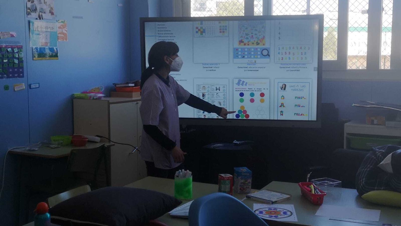 Pizarras digitales, tablets y otros dispositivos que permiten la enseñanza-aprendizaje individualizada y atendiendo las necesidades de cada alumno