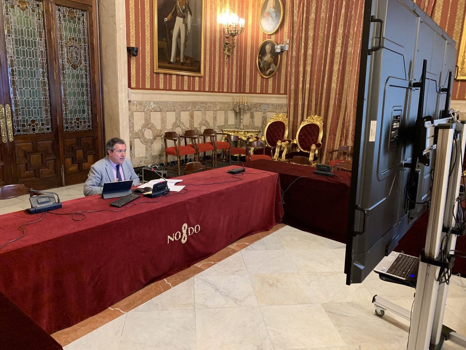El alcalde, Juan Espadas, en la junta de portavoces telemática.