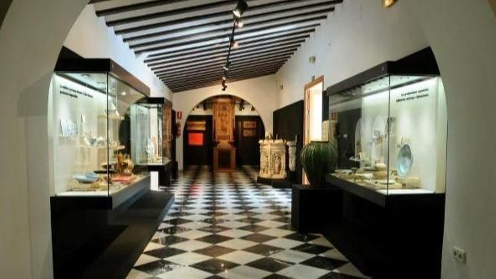 El interior de una de las salas del Museo Arqueológico de Jerez
