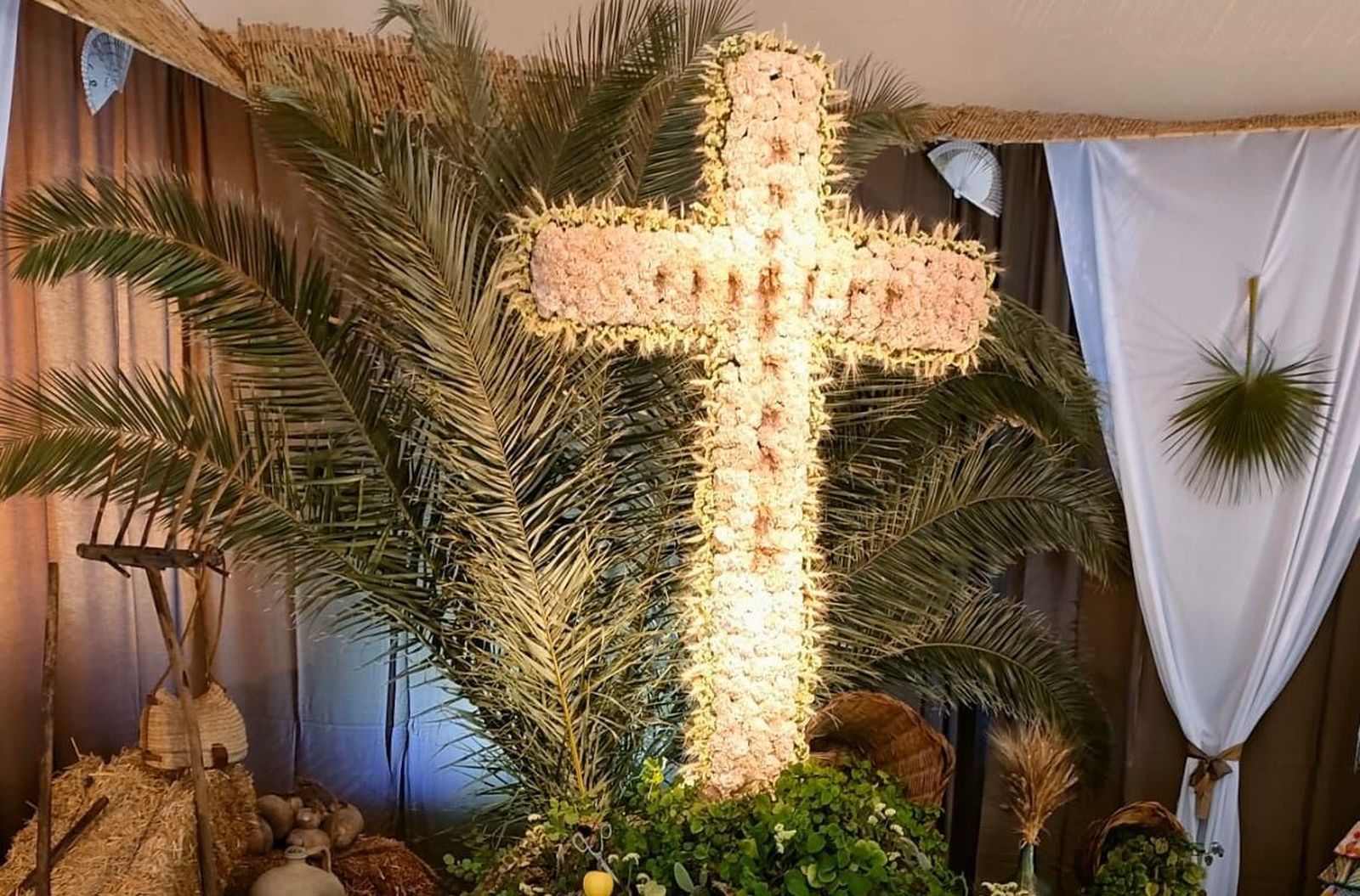 Cruz de la Hermandad de San Juan Bautista, ganadora del primer premio en Puente Genil.