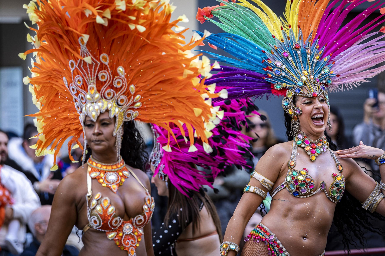 Búscate entre las mejores imágenes de la Cabalgata Magna