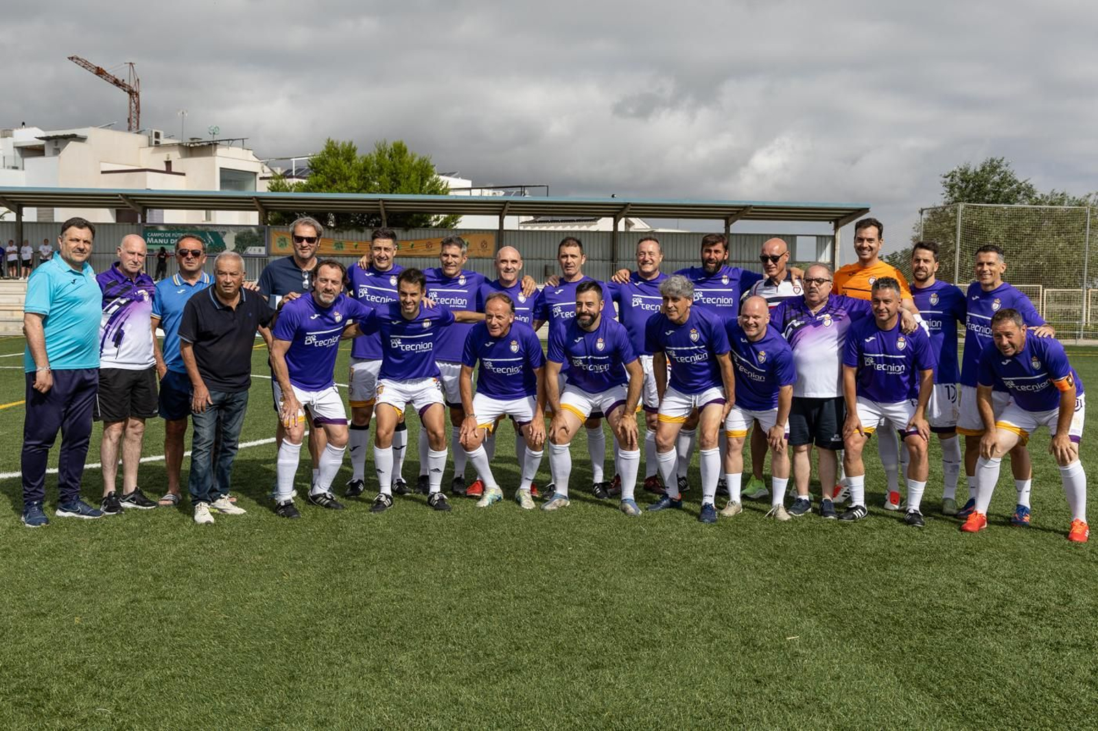 Los veteranos del Real Jaén se suman a los homenajes a la figura de Higinio Vilches.
