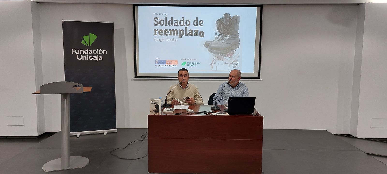 Fernando Martínez y Diego Reche durante la presentación de ‘Soldado de reemplazo’.