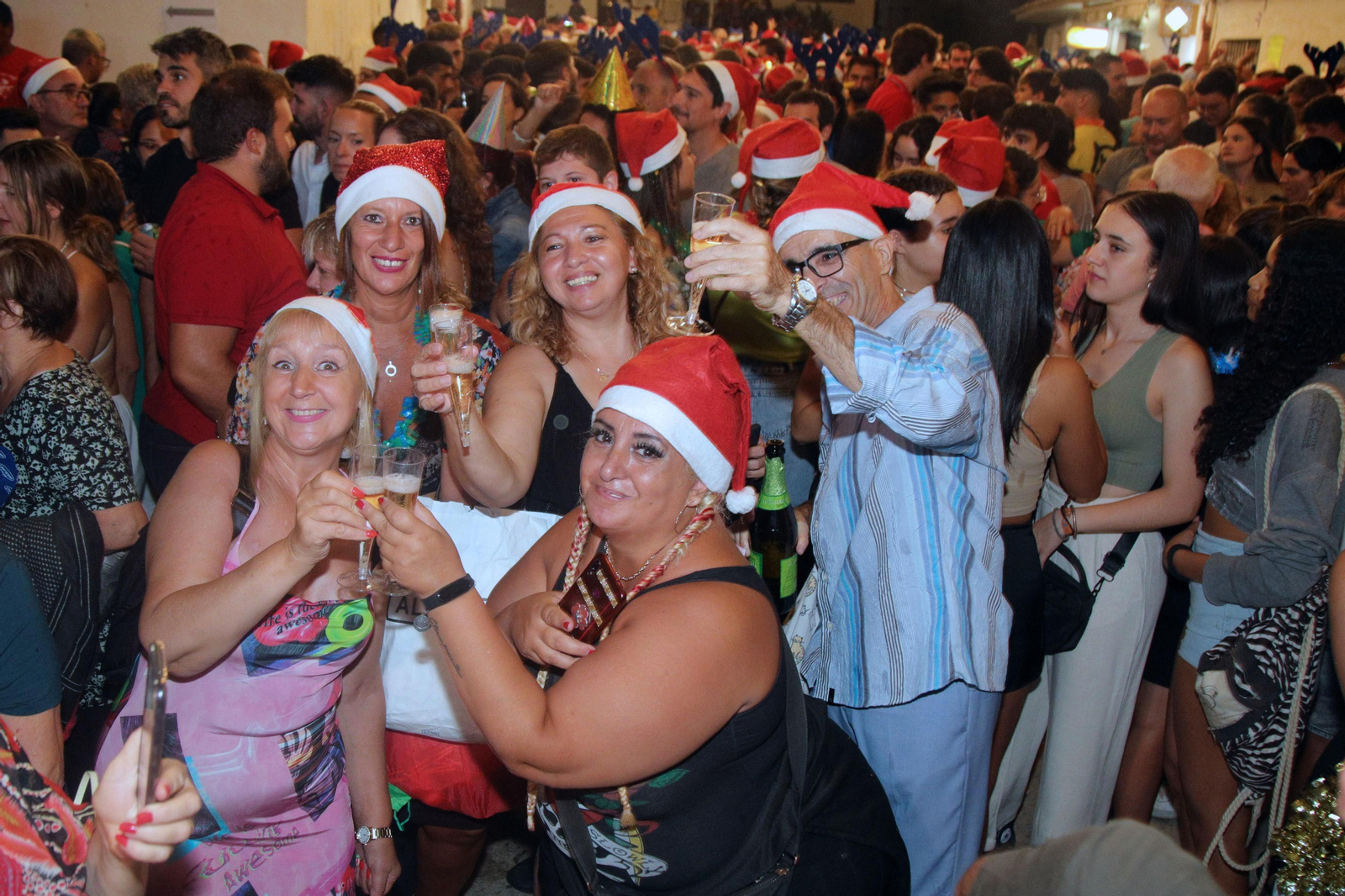 Reyes Magos, mantecados y las doces uvas en la Nochevieja de Bérchules, en la Alpujarra de Granada