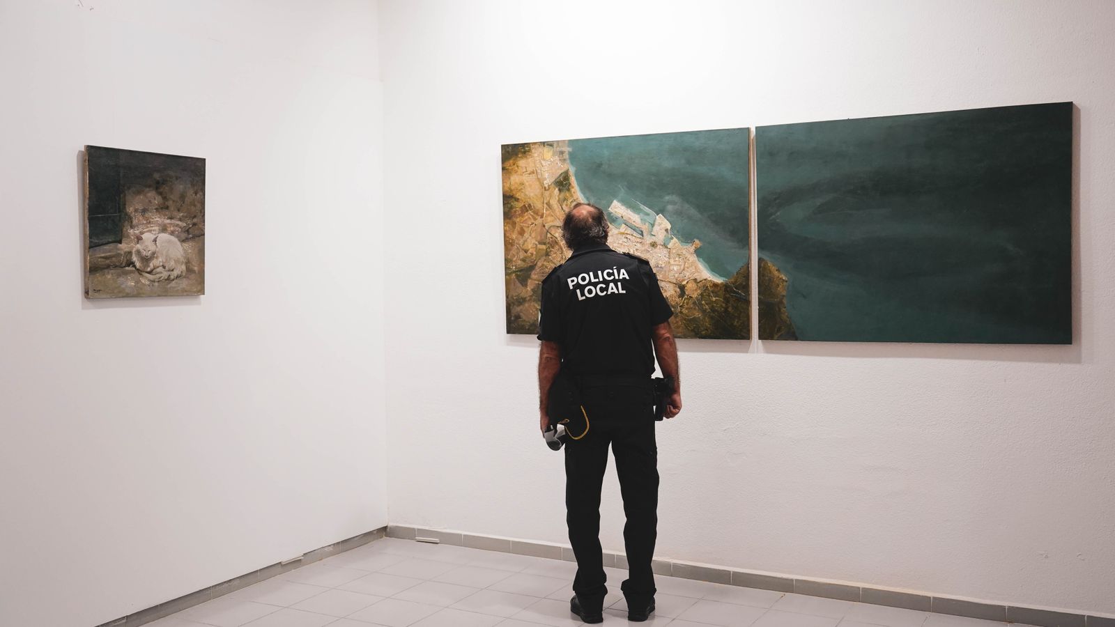 Inauguración de la exposición de Manuel Cano y Javier Machimbarrena en la sala Cajasur de Algeciras