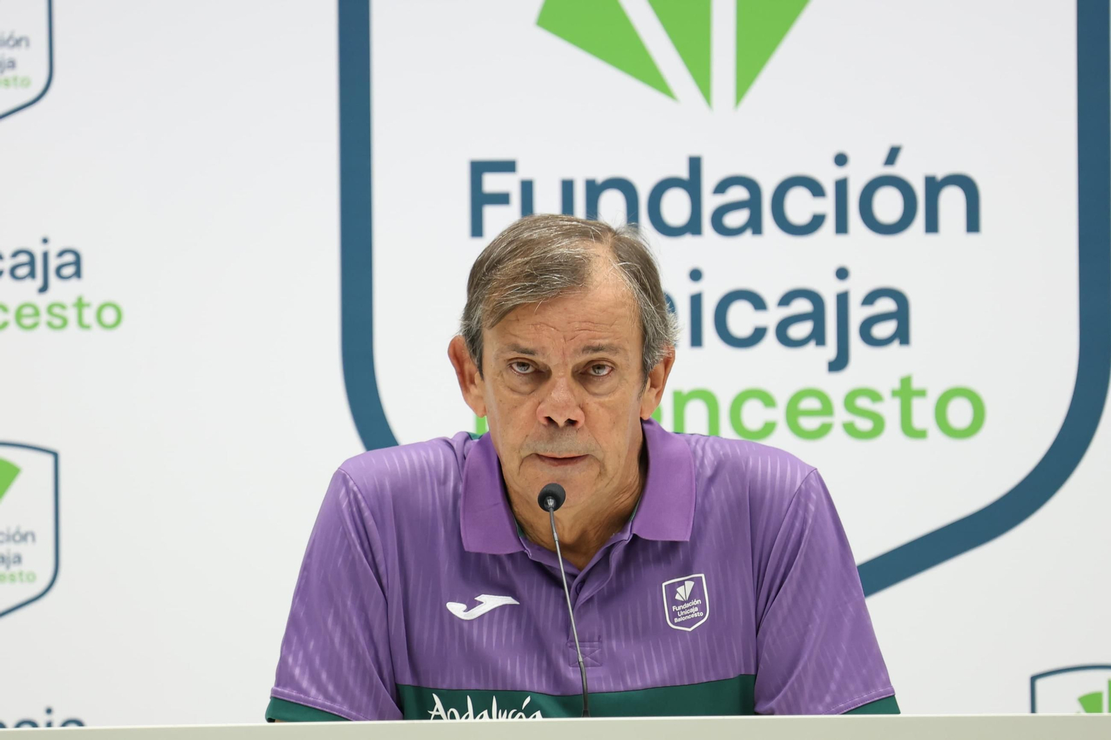 La presentación de Castañeda con el Unicaja, en fotos