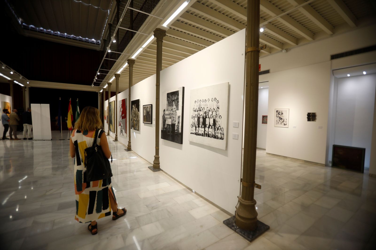 La exposición del Teatro Cómico de Córdoba sobre los 20 años de la Fundación Gala, en imágenes