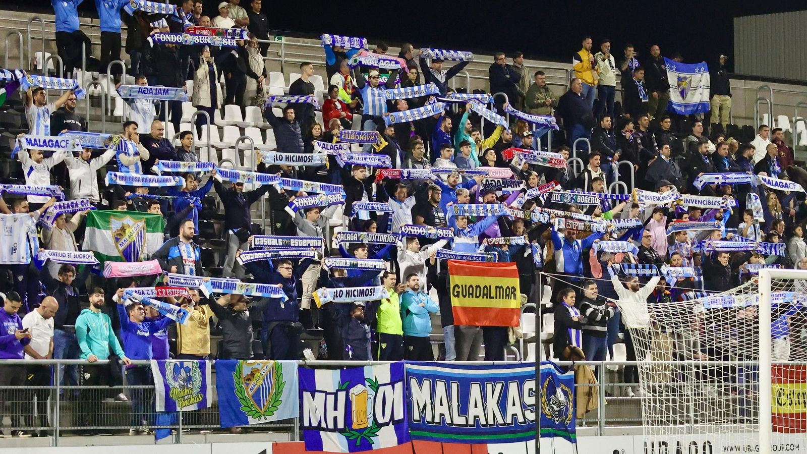 Las fotos del CD Estepona - Málaga CF de Copa del Rey