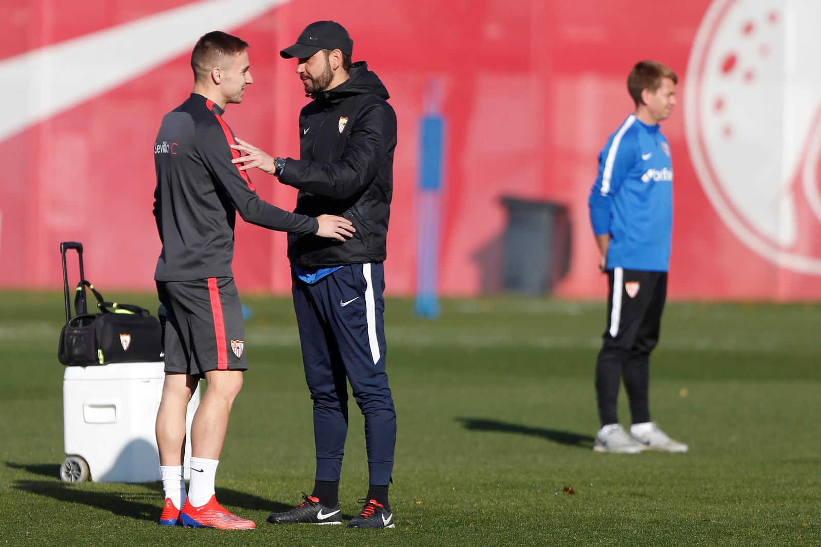 Marko Rog conversa con Pablo Machín