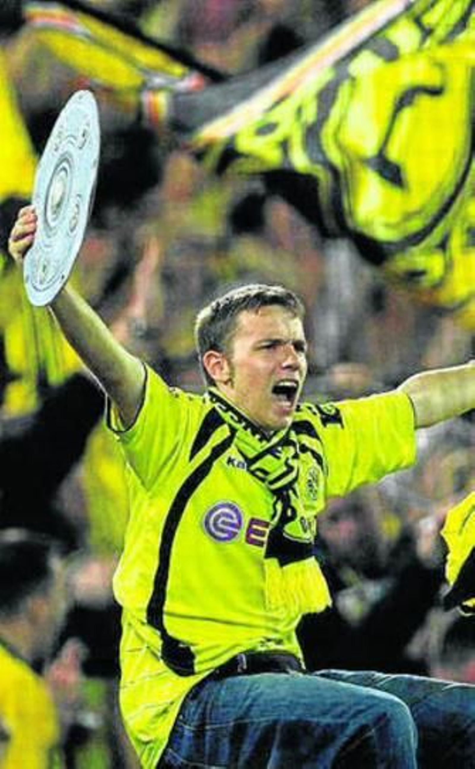 Un aficionado del Dortmund.