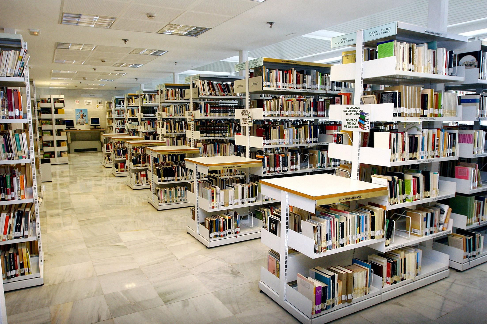 Biblioteca pública de Huelva.