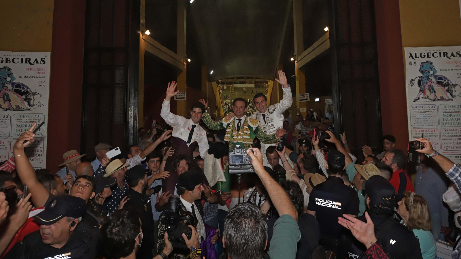 Fotos de la corrida del sábado de la Feria Taurina de Algeciras: Ferrera, Chacón y López Simón