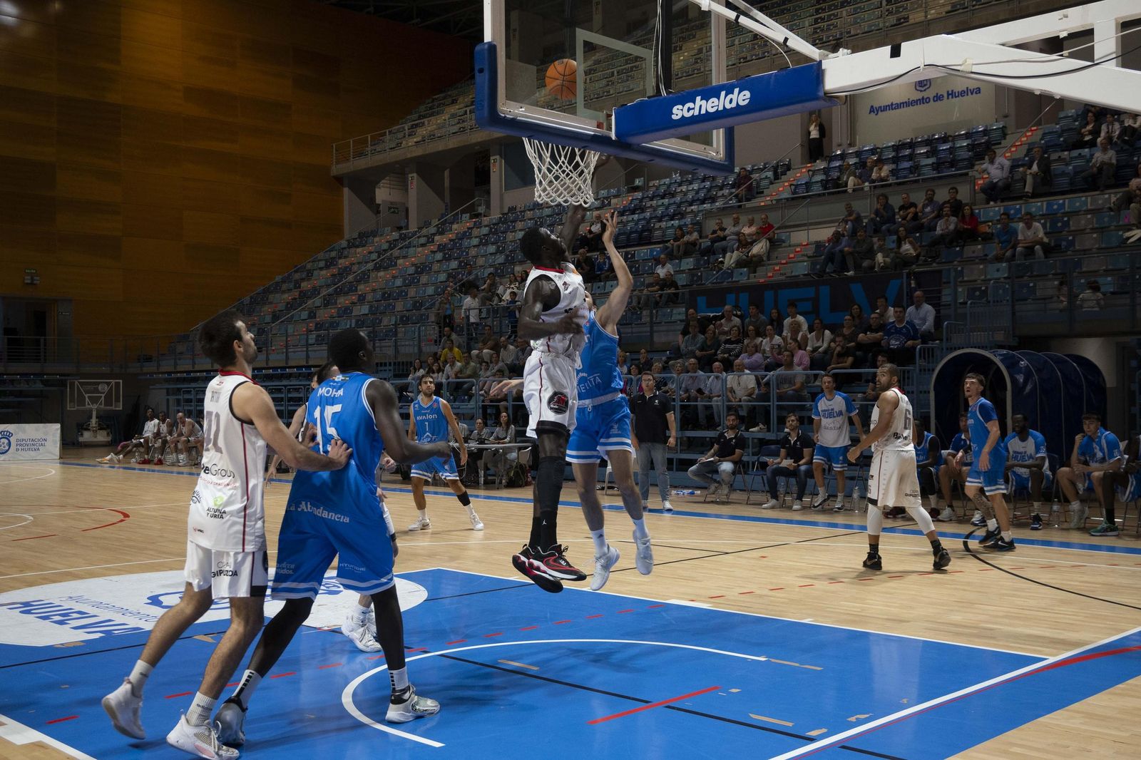 Imágenes del partido entre el Ciudad de Huelva y Biele ISB