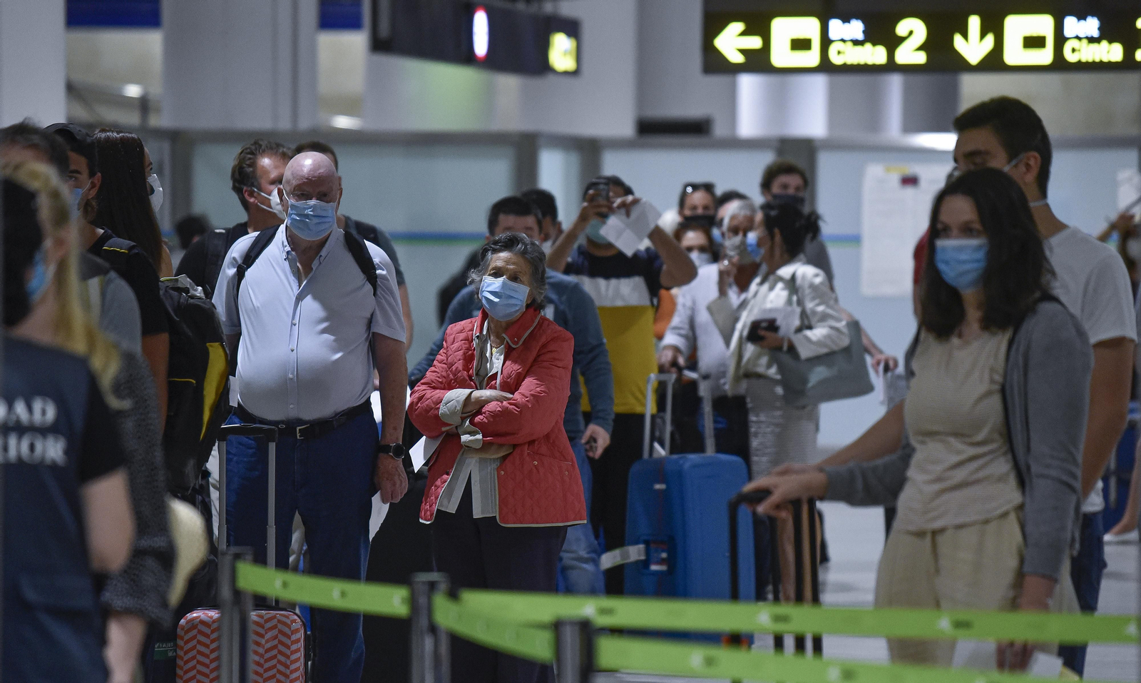 Llega a  Sevilla del primer vuelo con turistas desde el cierre de fronteras
