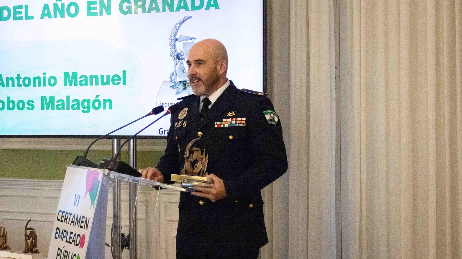 Antonio Cobos Malagón también brindó unas palabras a sus compañeros.