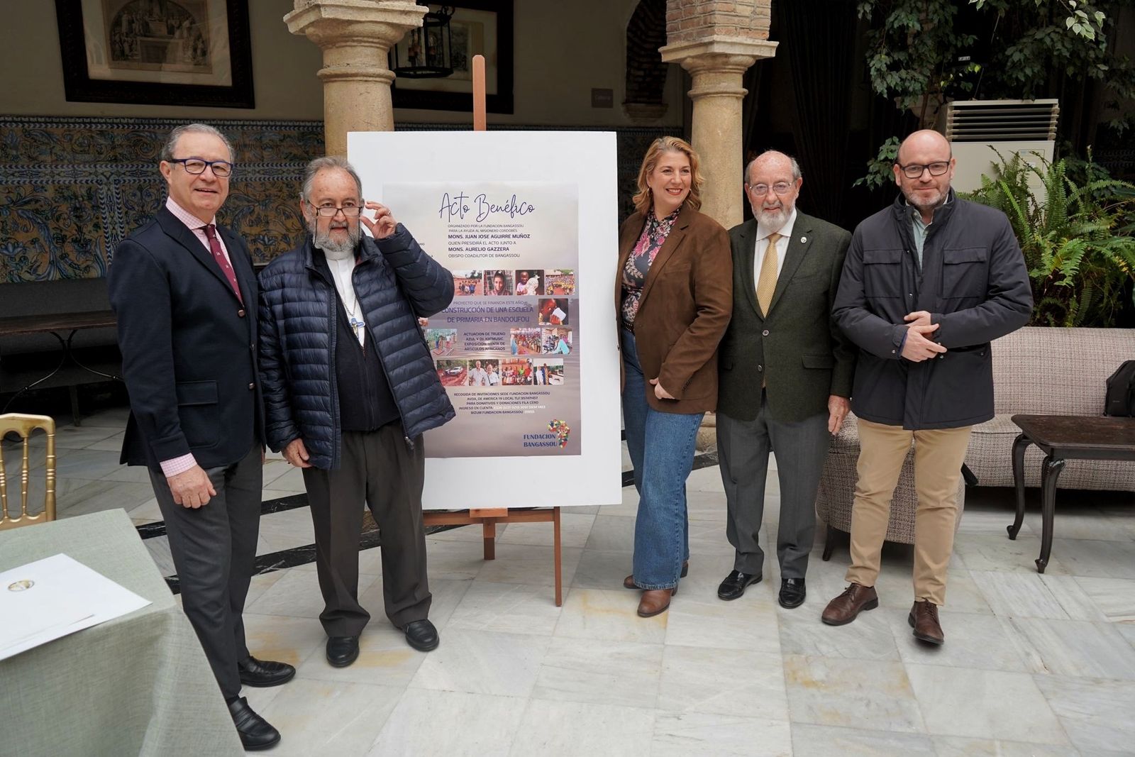 Presentación de la comida benéfica de la Fundación Bangassou