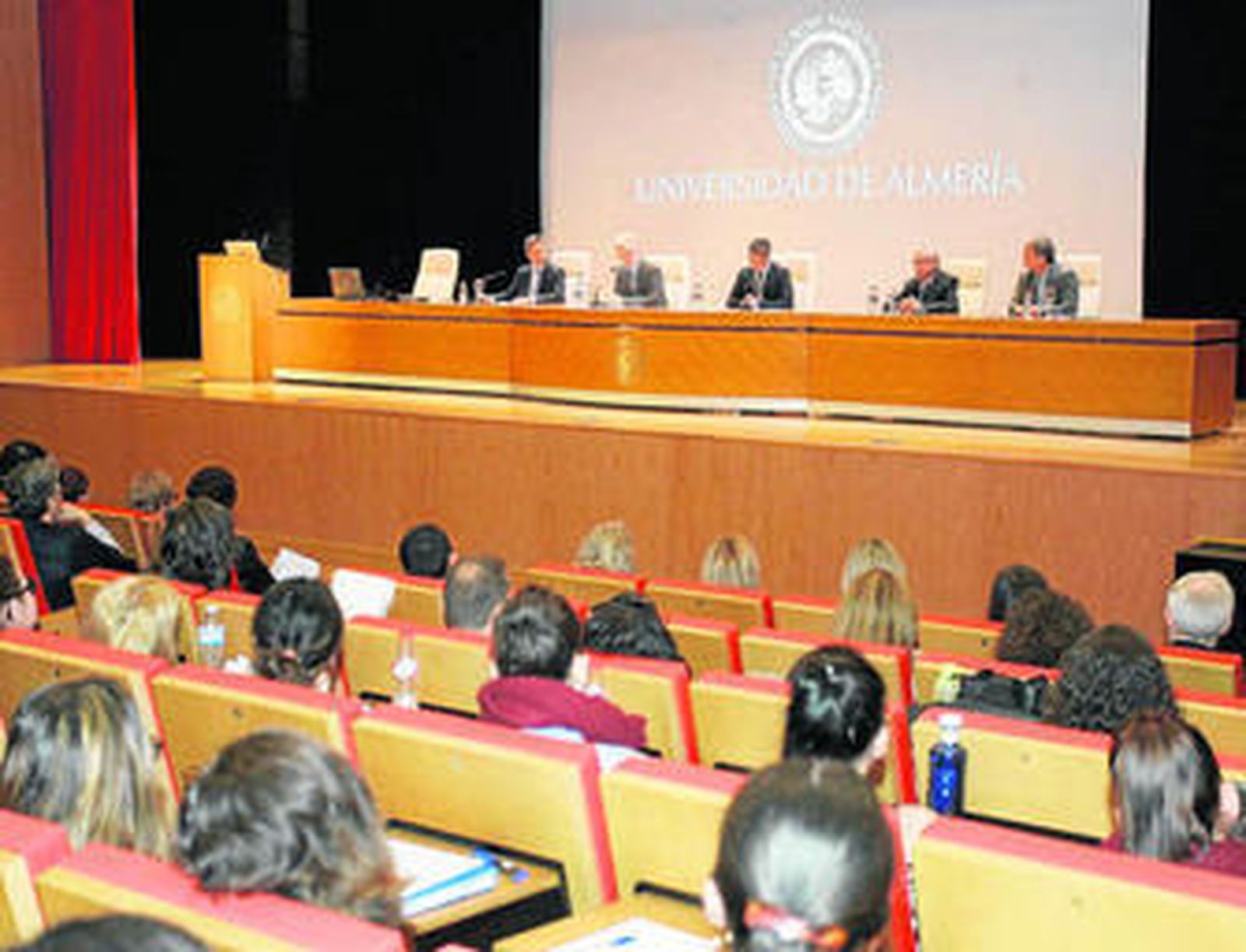 El Congreso Internacional de Salud y Empleo traerá a la UAL ponentes de Francia, Italia, Portugal e Irlanda.