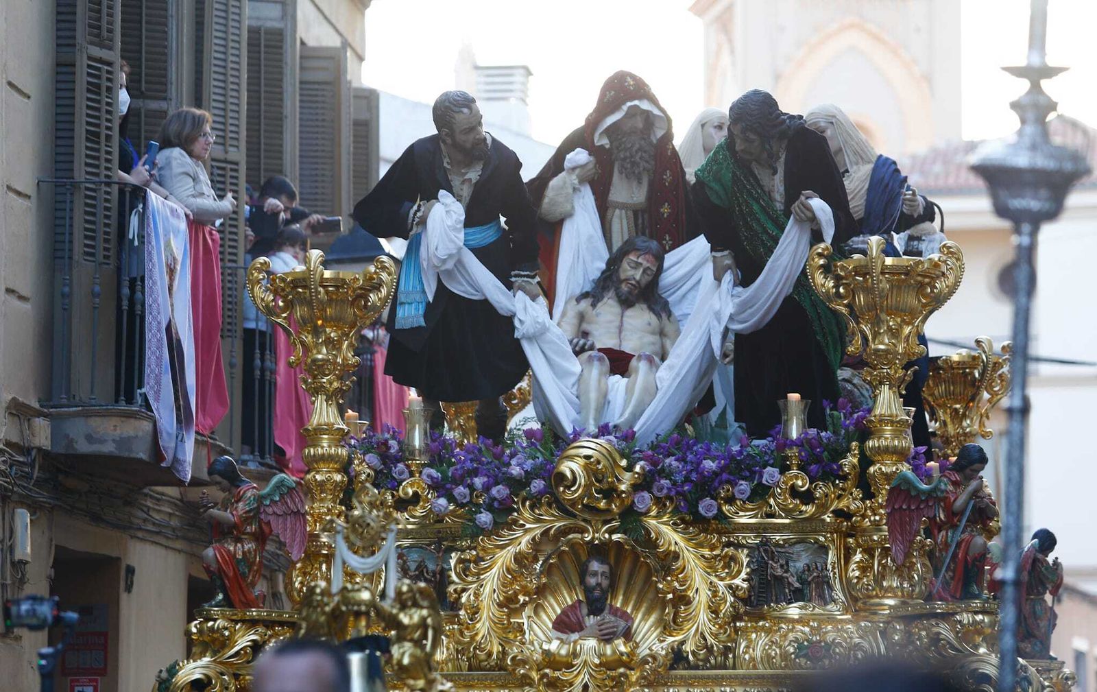 Las fotos del Santo Traslado, en el Viernes Santo de Málaga
