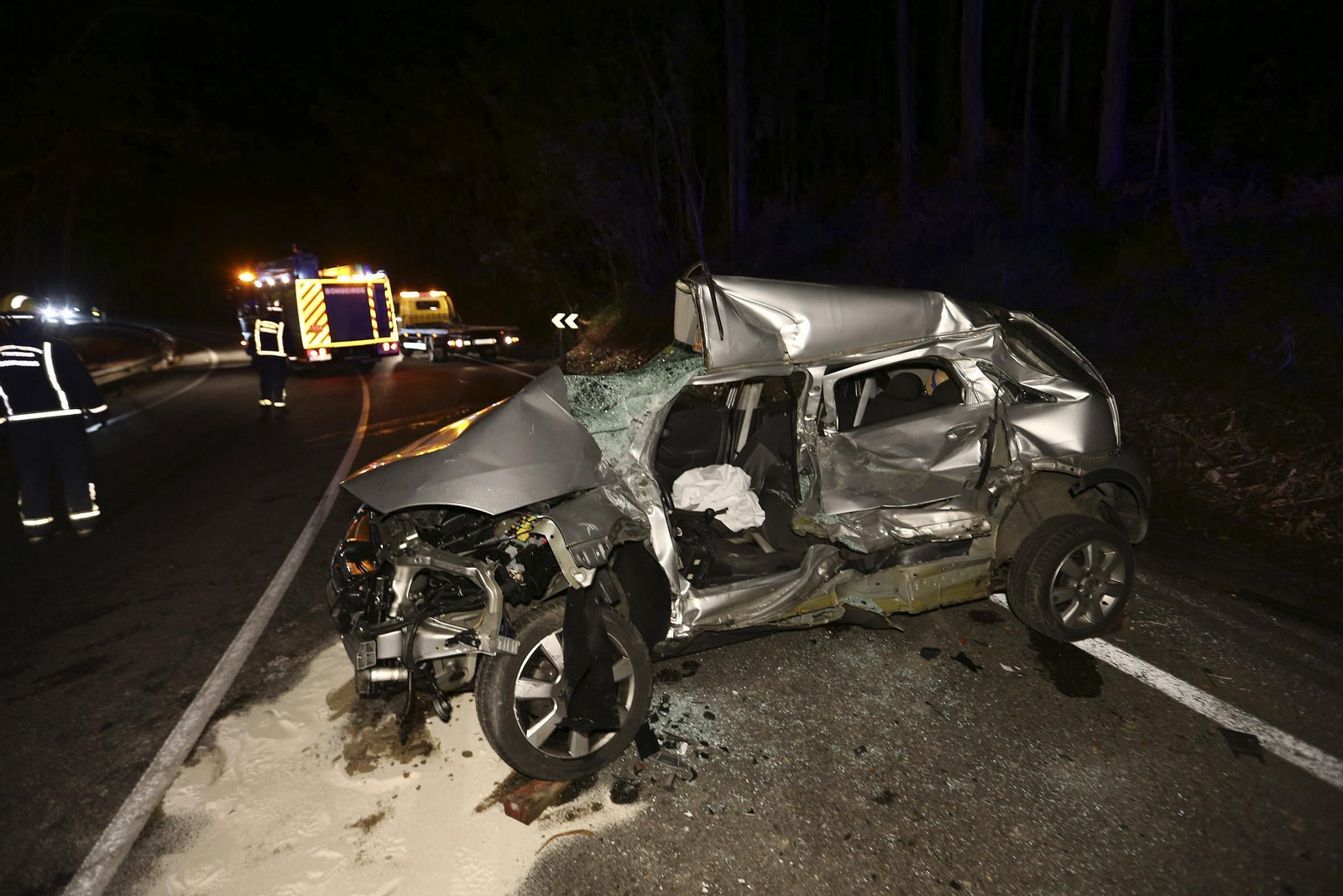 Estado de uno de los vehículos implicados en un accidente mortal en Porriño, Pontevedra, el pasado mes de diciembre.