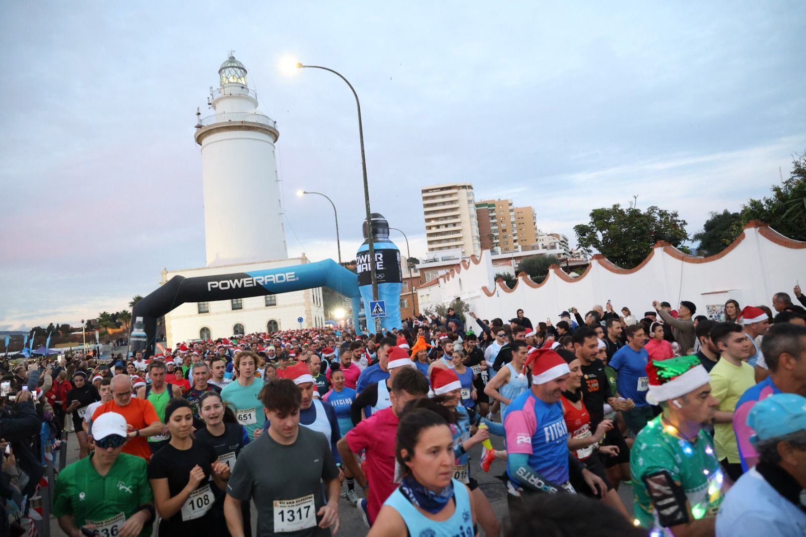 Las fotos de la San Silvestre del Real Club Mediterráneo en Málaga