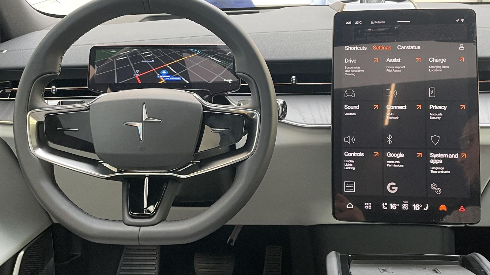 El sistema operativo de la pantalla central hace que su funcionamiento sea muy intuitivo.