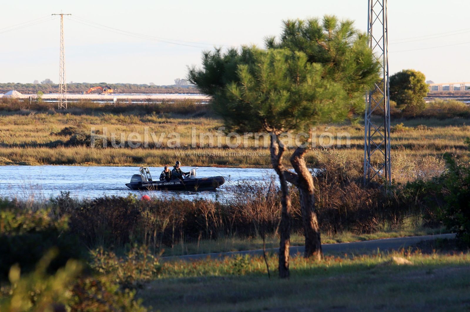 Encuentran los cuerpos de Enrique y Paqui en el acceso al espigón de Huelva, en imágenes