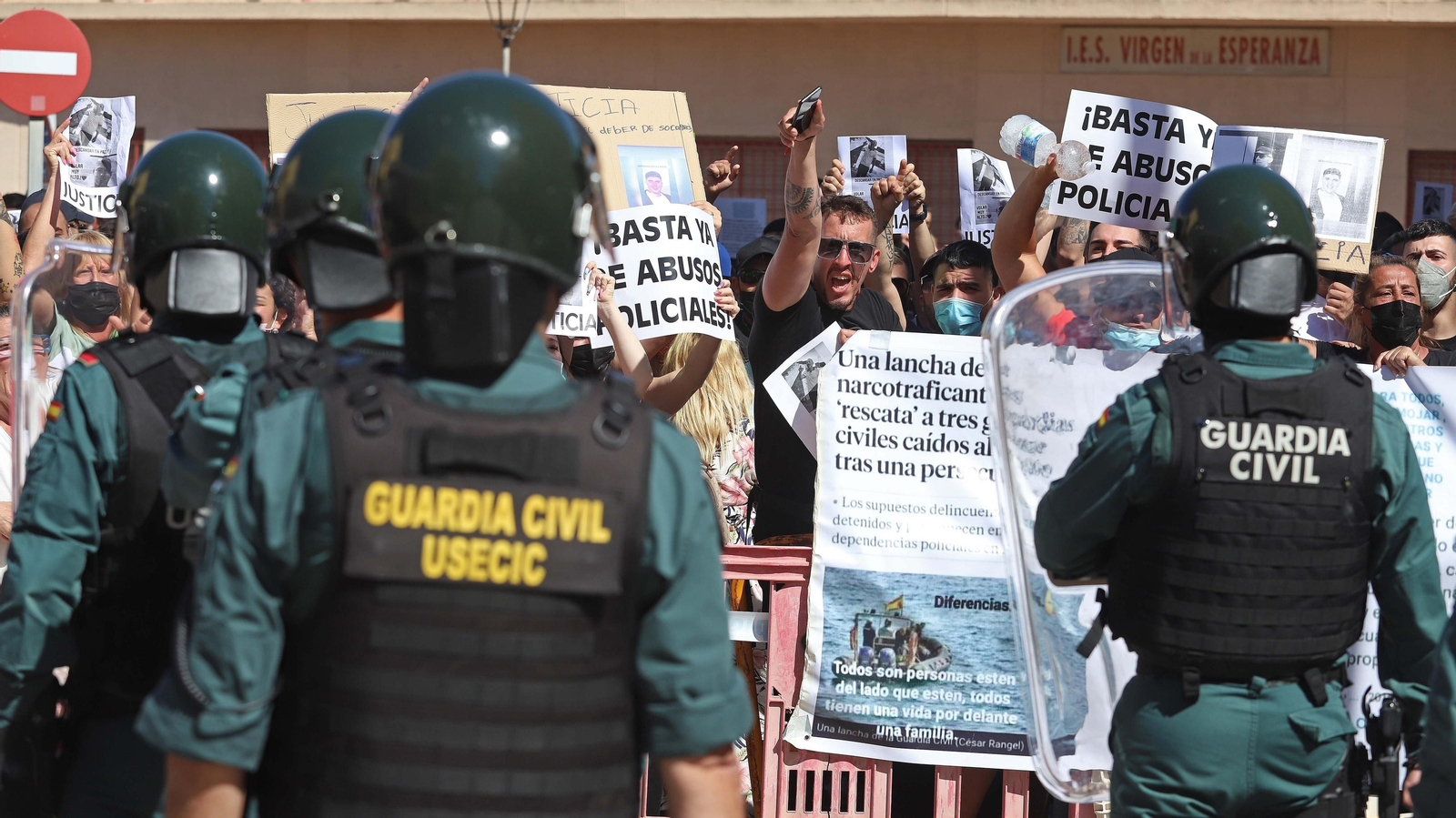 Fotos de la manifestación de La Atunara en La Línea