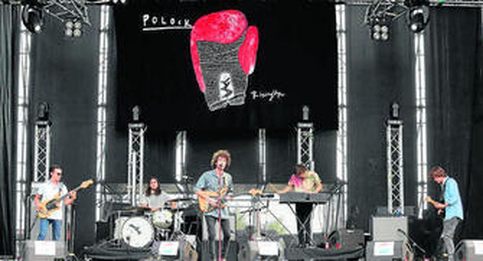 Polock sobre el escenario Cruzcampo.