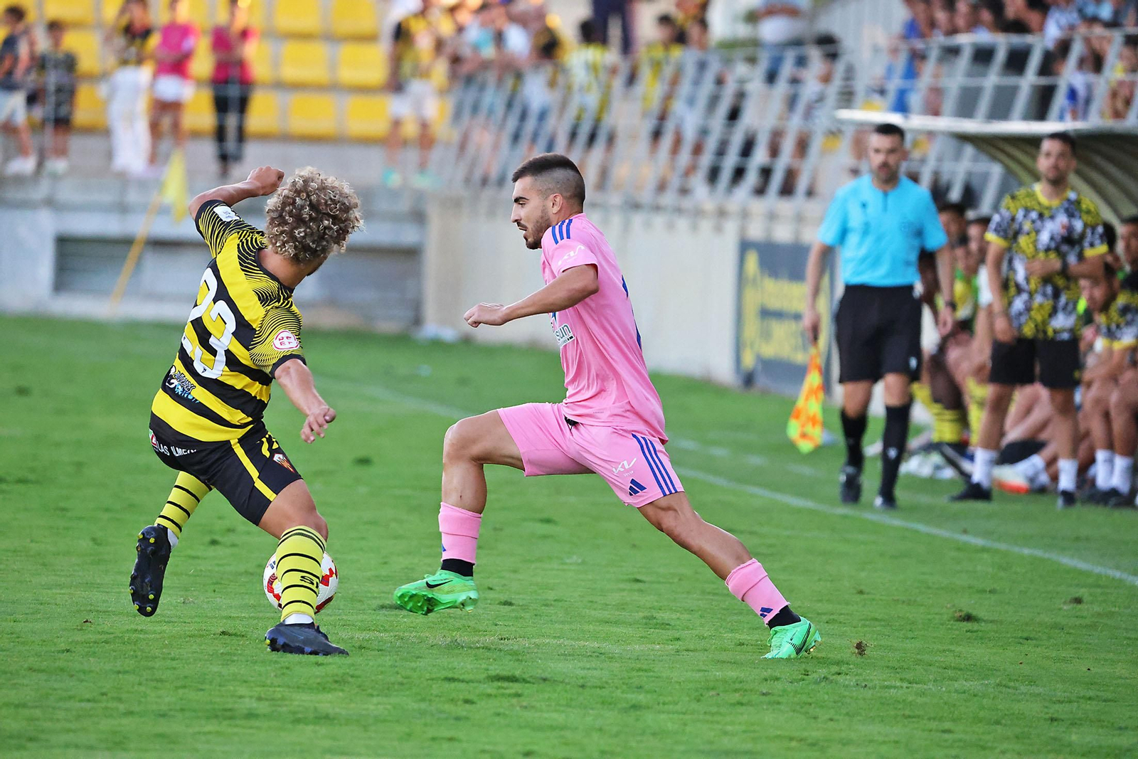 Imágenes del Trofeo de la Bella entre el San Roque de Lepe y el Recreativo de Huelva