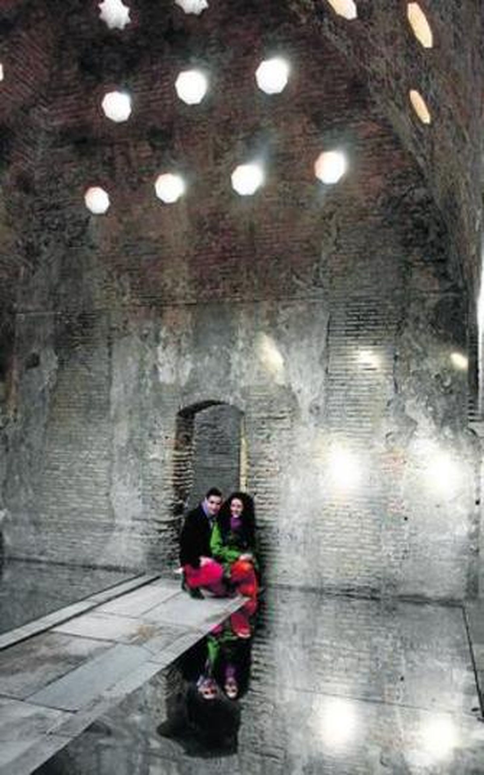 Los artistas posan en su 'nueva versión' del Bañuelo.