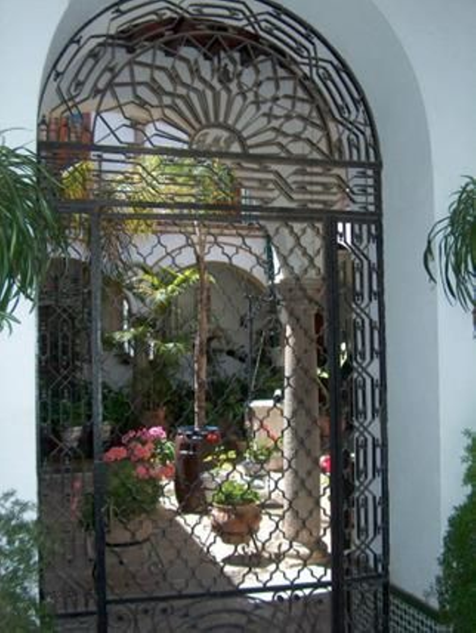 Entrada a un patio en la Calle San Felipe.
