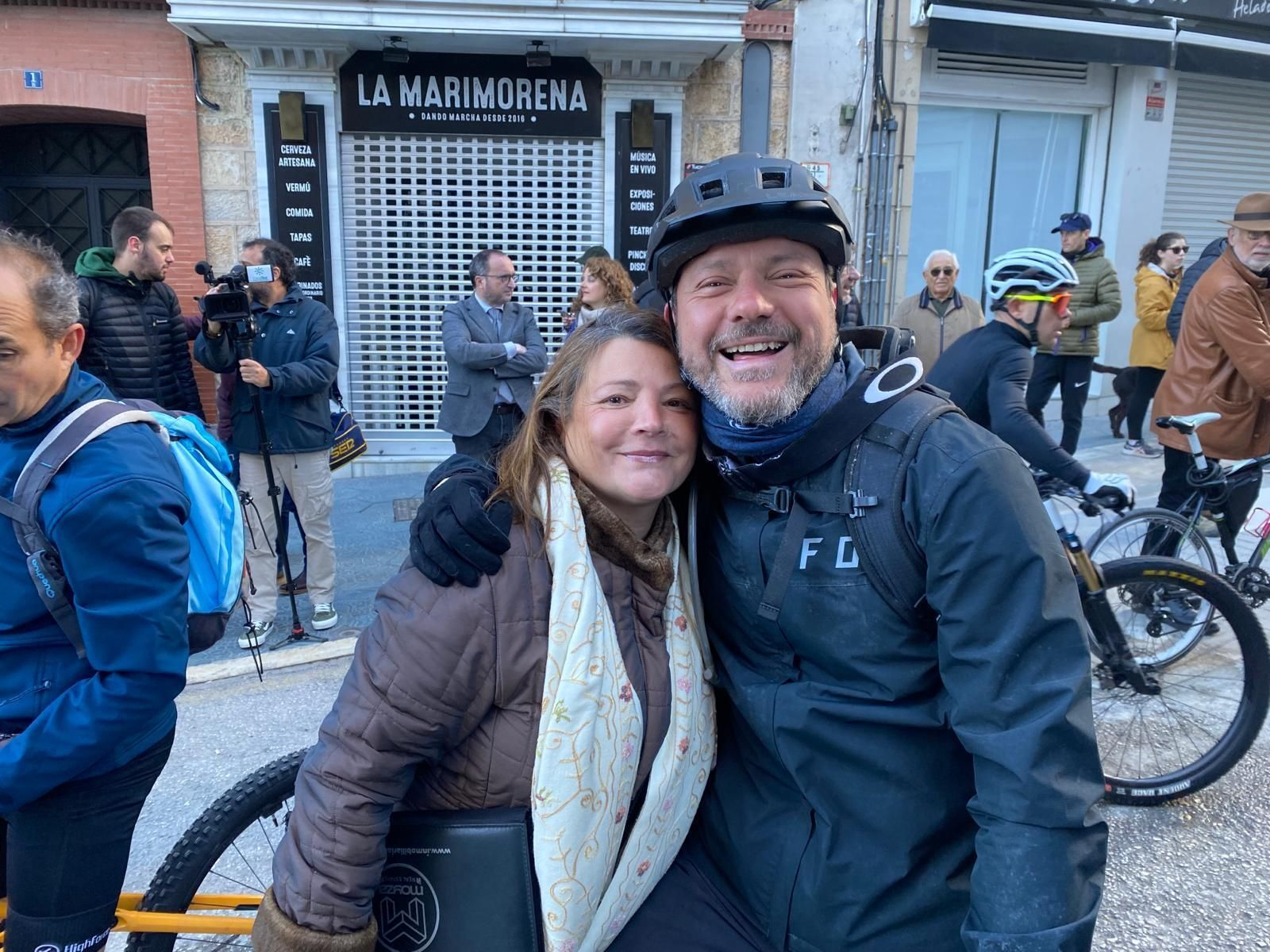 En imágenes: así ha salido a la Andalucía Bike Race desde la 'Carrera' de Jaén